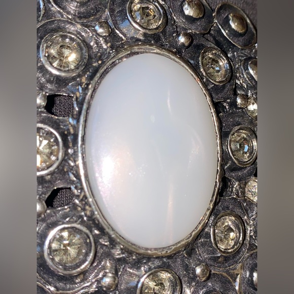 Elliot rhodes belt buckle with Swarovski crystal/pearl like accent stone - Picture 2 of 5